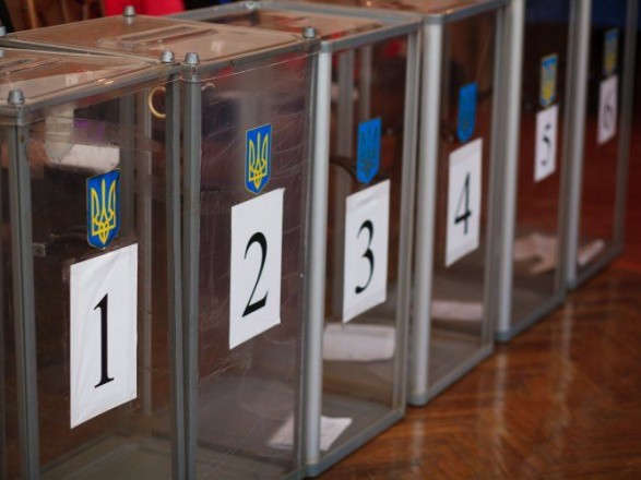 Киевская городская ТИК приняла первый протокол по итогам голосования на местных выборах.
