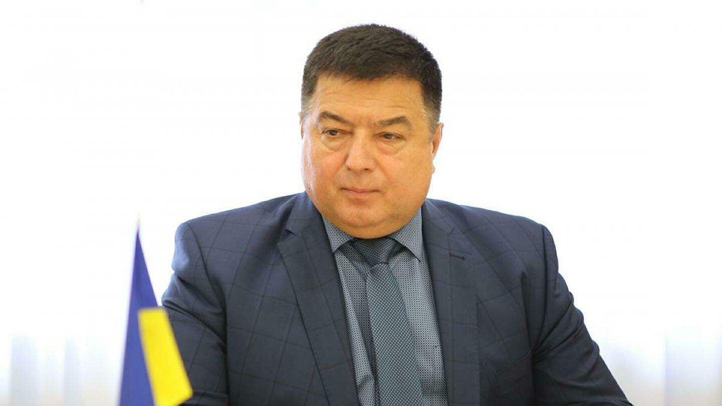 Председатель КС заявил, что не знает, как задекларировать землю в Крыму