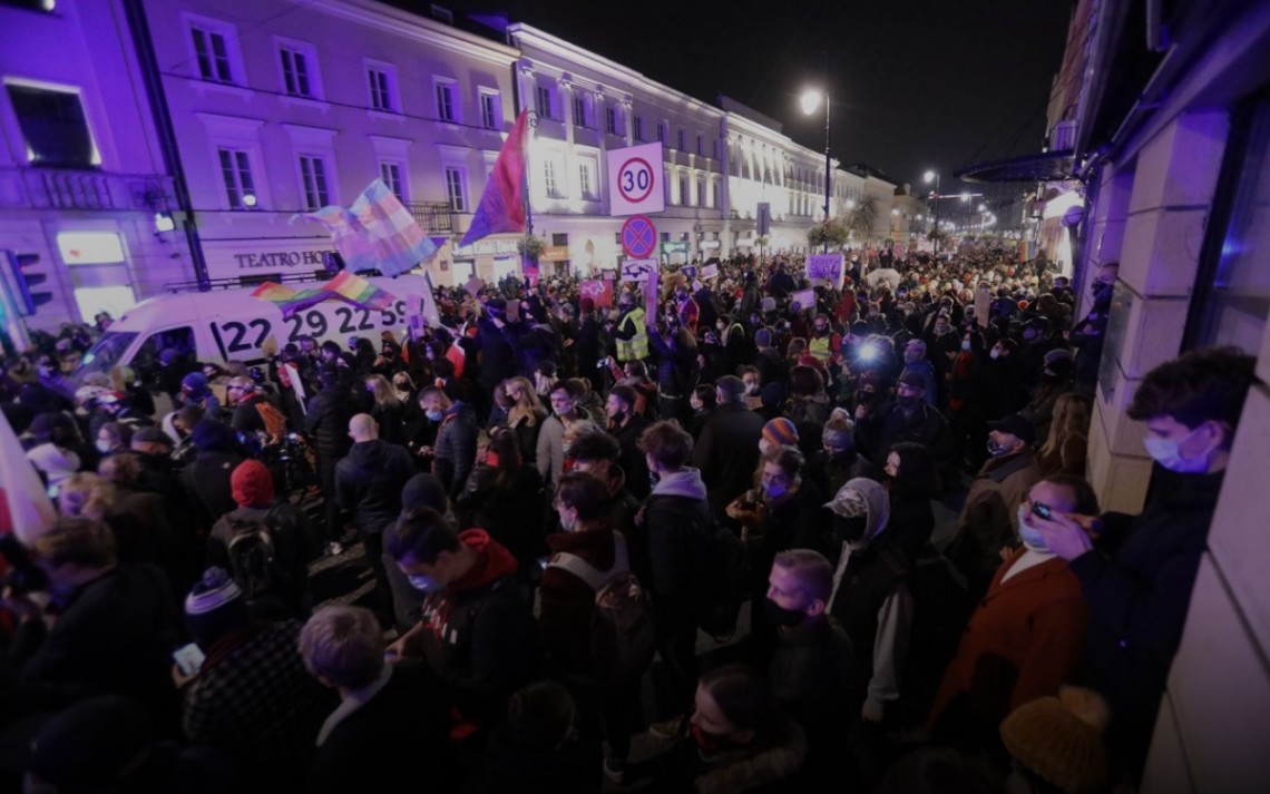 В Варшаве дальше протестуют против запрета абортов