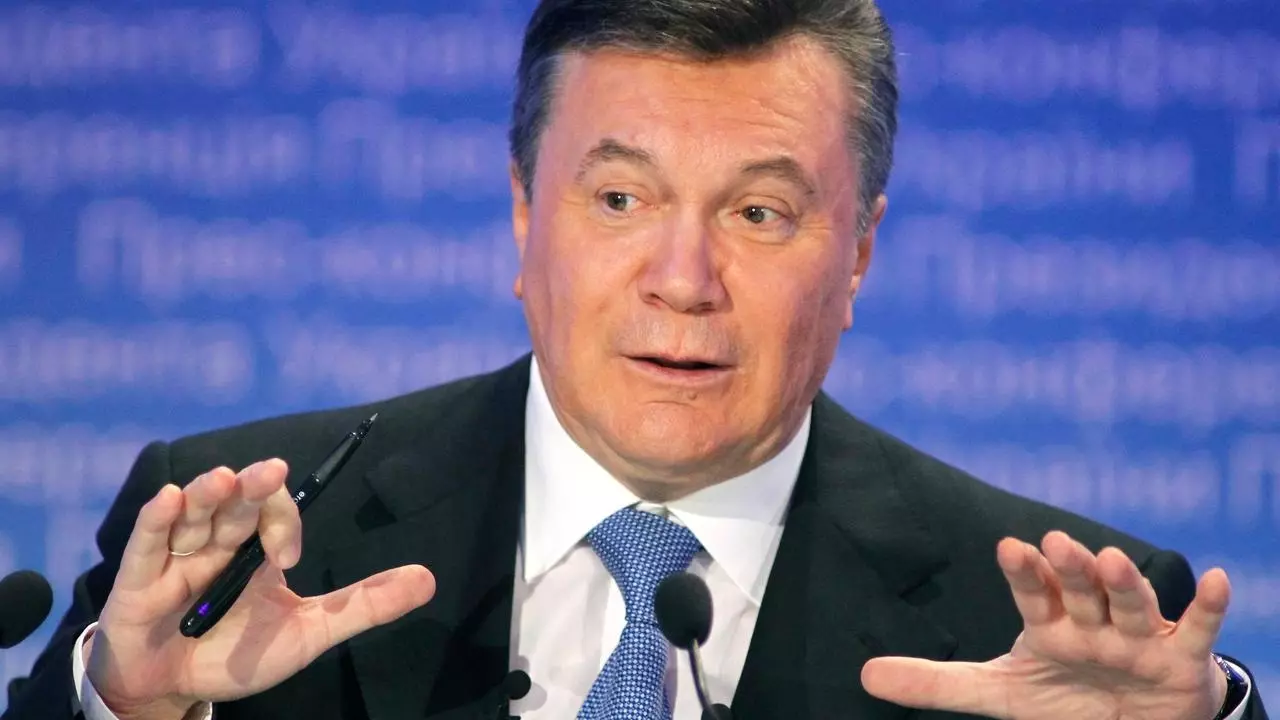 Суд по делу Януковича отказался отводить двух прокуроров и адвоката