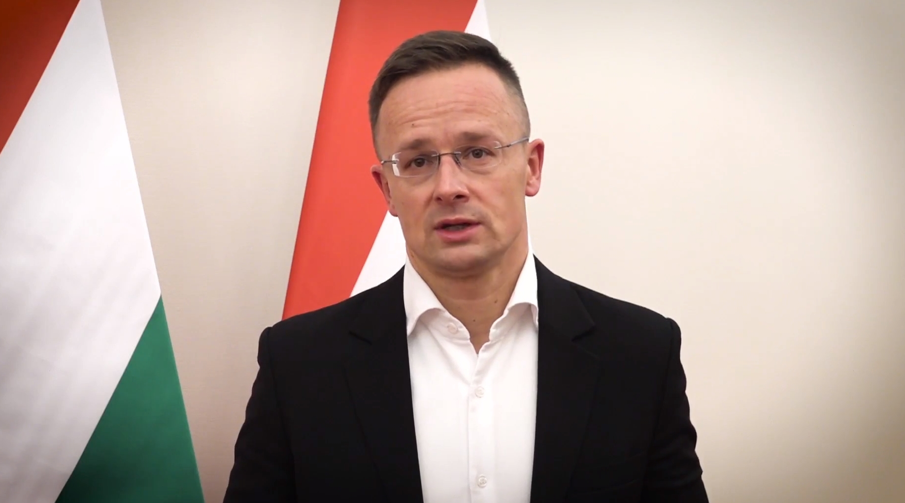Глава МИД Венгрии приедет в Киев в январе 