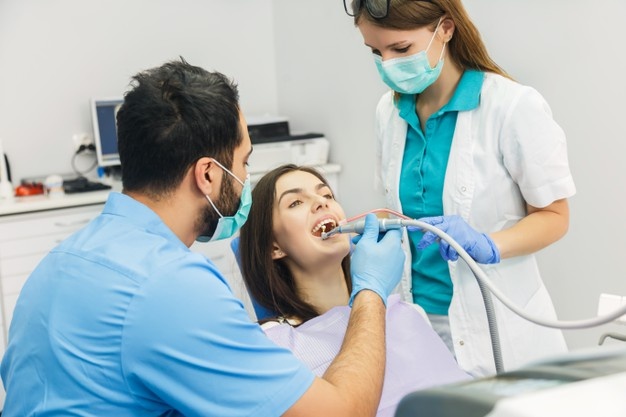 Как трудоустроиться ассистентом стоматолога