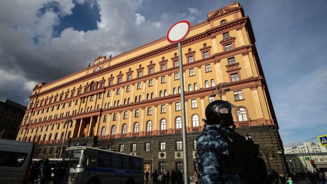 Розвідка назвала імена співробітників ФСБ РФ, які працюють проти України - список