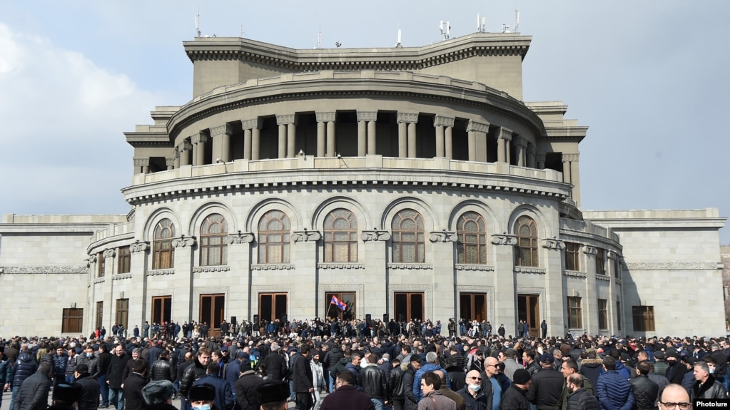 Генштаб Вірменії опублікував заяву з вимогою відставки прем'єр-міністра країни Нікола Пашиняна