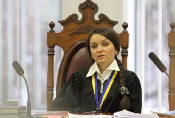 Верховный Суд отменил увольнение судьи Царевич