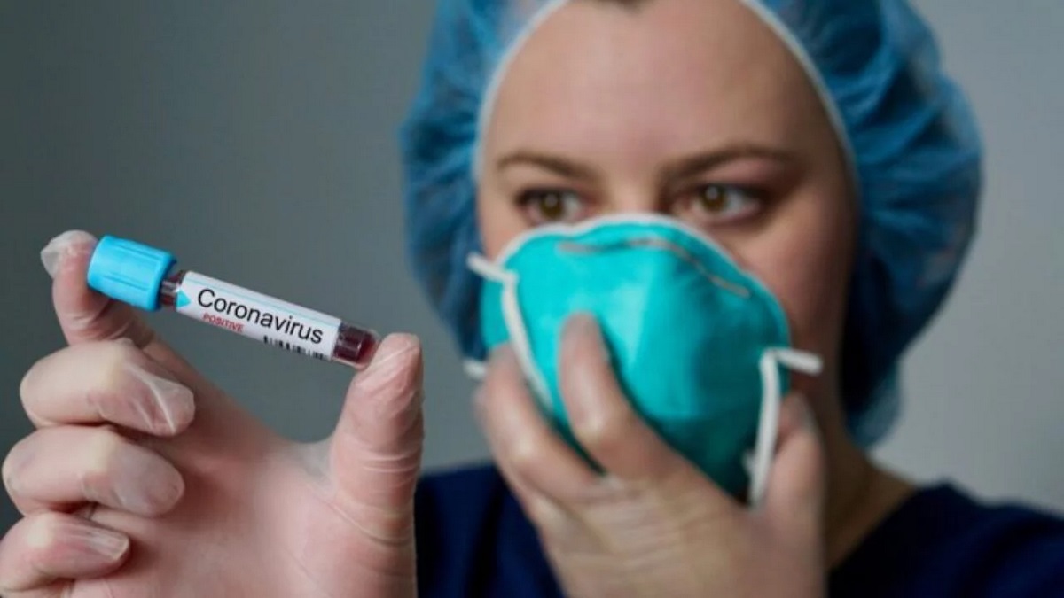 Добова смертність від коронавірусу в Україні знову встановила новий антирекорд
