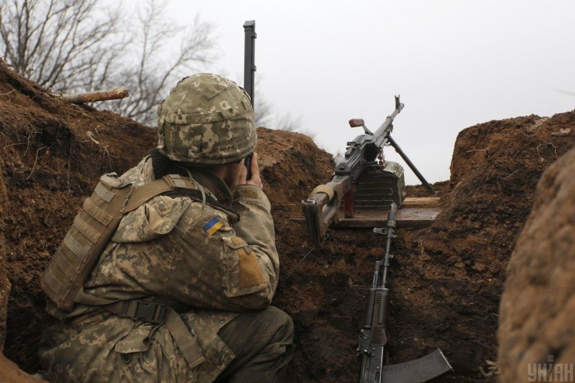 Вооруженные формирования РФ 13 раз нарушили тишину в Донбассе, ранены два воина