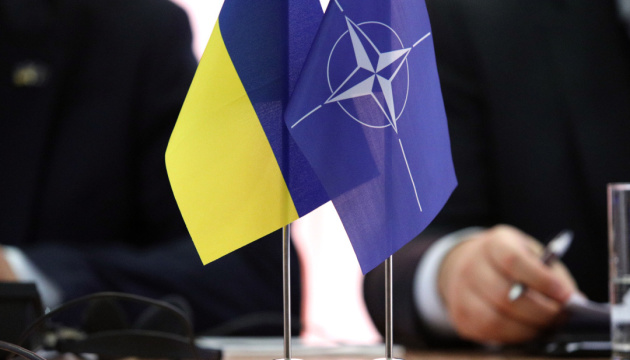 Послы НАТО провели срочную встречу относительно обострения ситуации в Донбассе