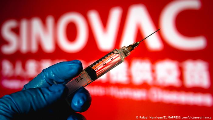 Китай визнав невисоку ефективність своїх вакцин від COVID-19