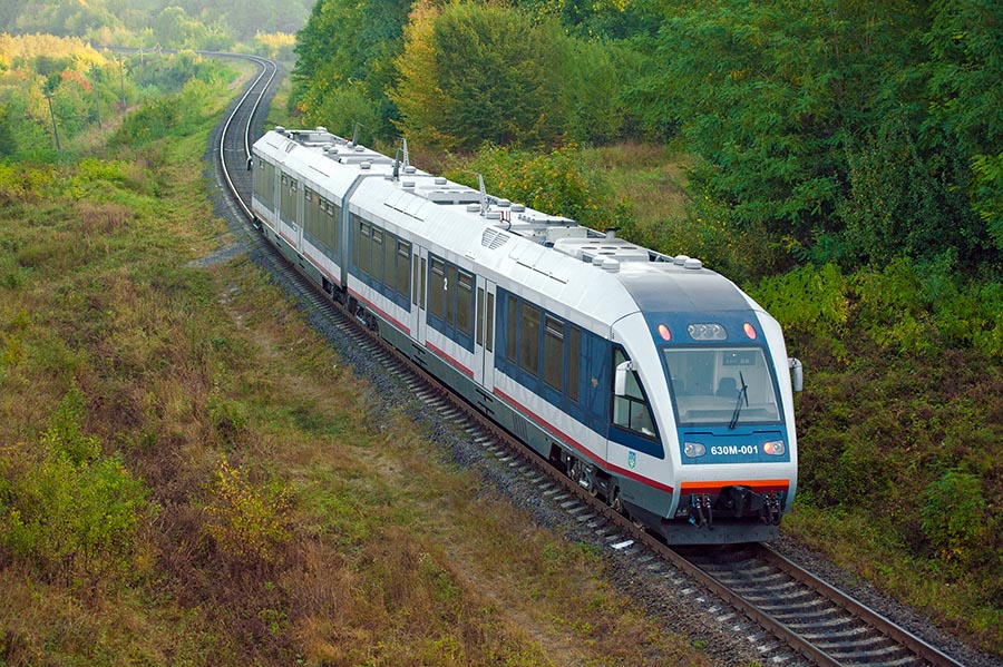 Укрзалізниця планує у червні відновити міжнародні перевезення