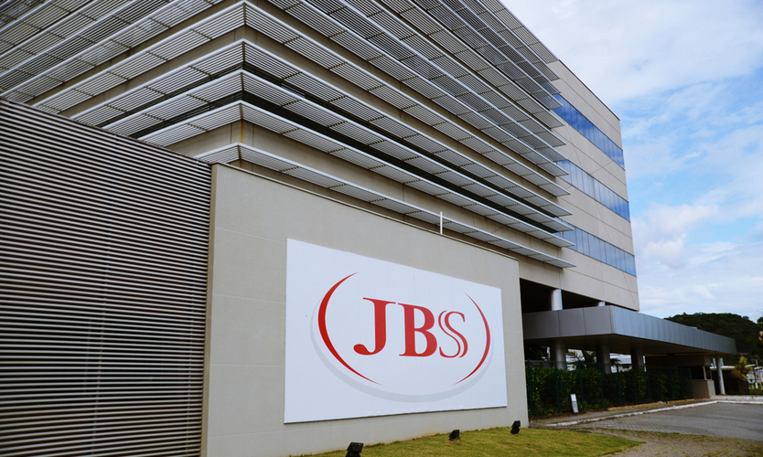 Компания JBS ликвидирует последствия кибератаки, в которой подозревают хакеров из России