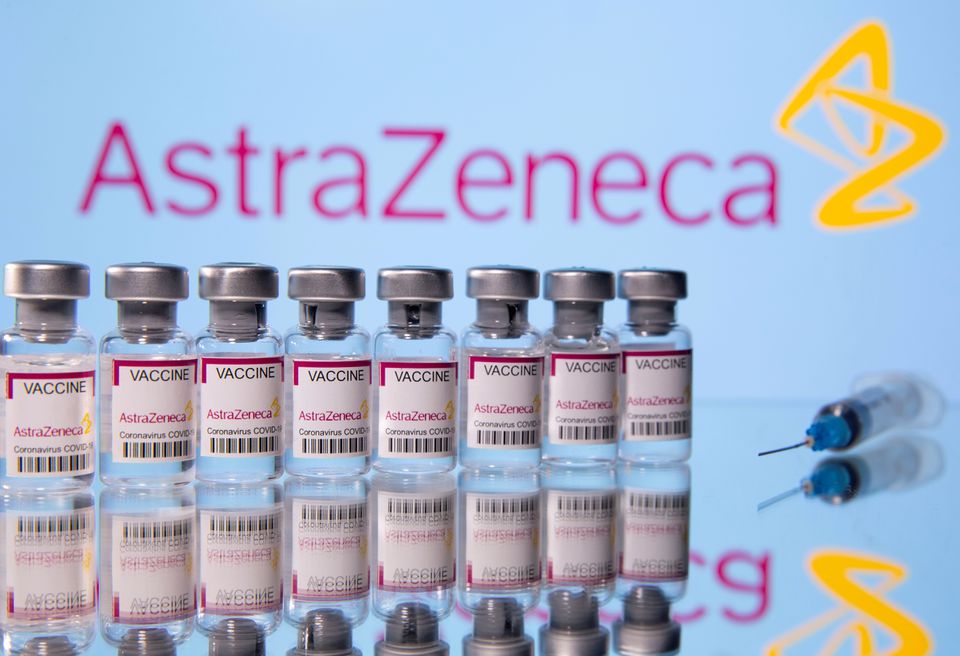 Компания AstraZeneca plc заявила, що її вакцина ефективна проти штаму 