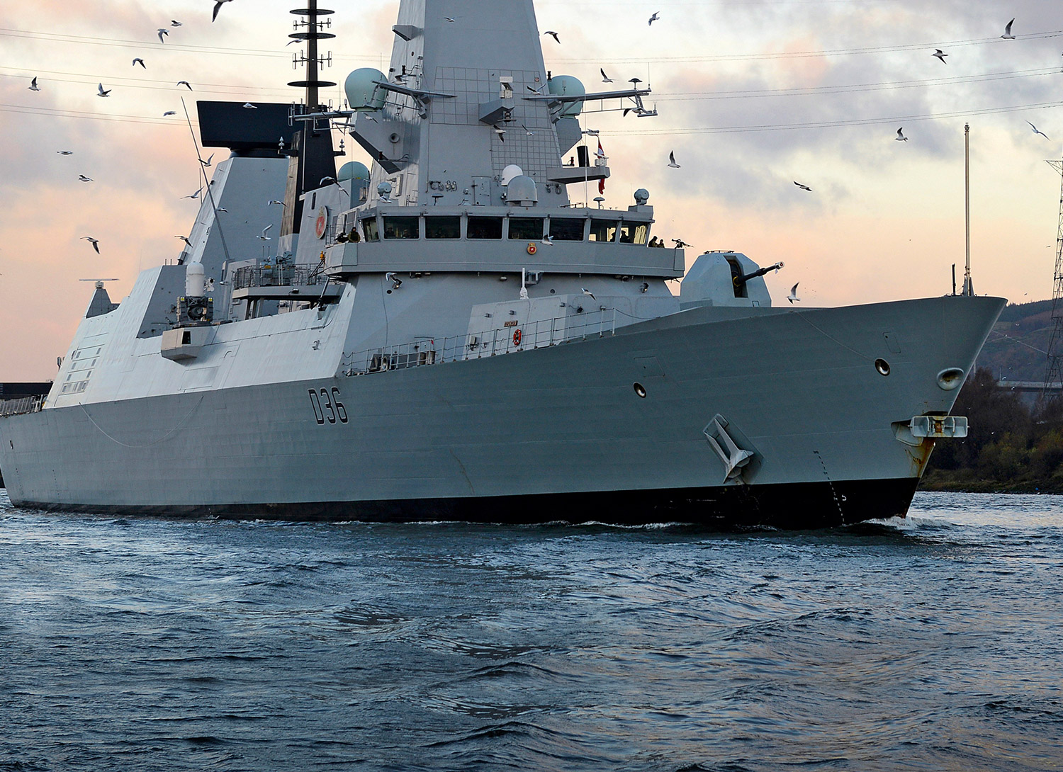 Військові РФ відкрили вогонь по британському есмінцю Defender в Чорному морі - ЗМІ