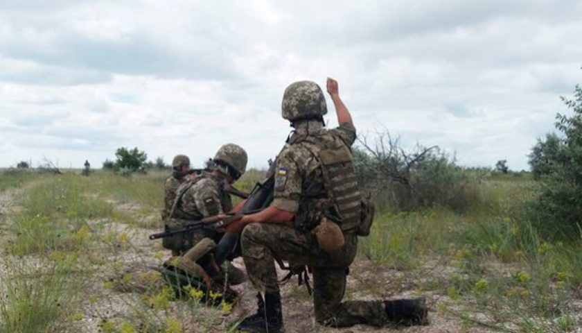 Российские наемники 9 раз обстреляли позиции ВСУ на Донбассе, погиб один военный