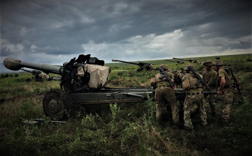 Минулої доби на Донбасі загинув український військовий