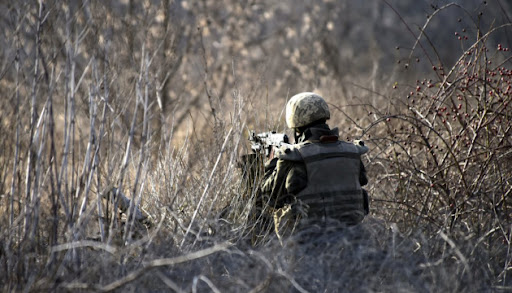 Минулої доби російські найманці 14 разів обстріляли українські позиції, поранено двох військових