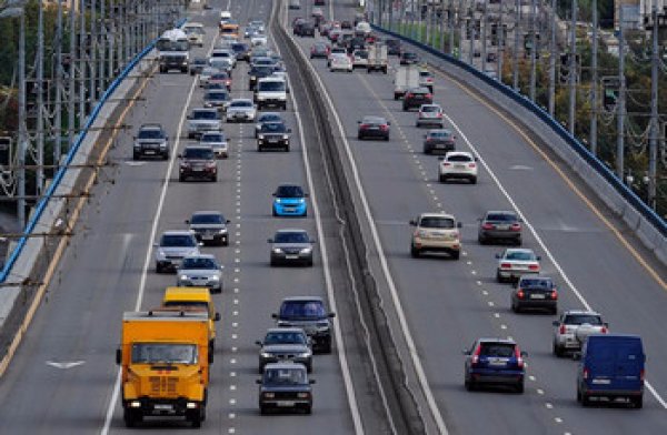 В Україні з 1 листопада набувають чинності зміни до Правил дорожнього руху.