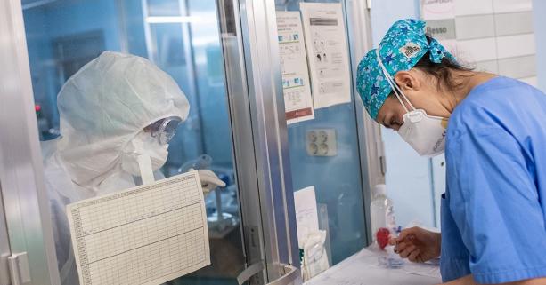  Три обласні лікарні на Львіщині вже на 100% заповнені хворими
