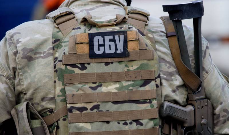 Поблизу кордону з Росією та Білоруссю, на мисливських базах, СБУ виявило прихований арсенал вогнепальної зброї з тепловізорами