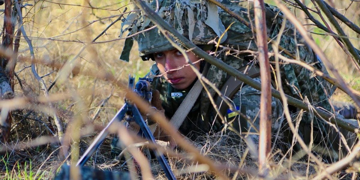 На Донбассе шесть нарушений тишины за минувшие сутки, ранен украинский воин