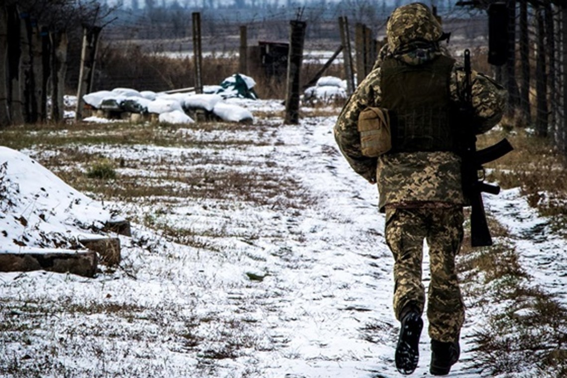 Окупанти чотири рази за минулу добу обстріляли позиції ЗСУ на Донбасі