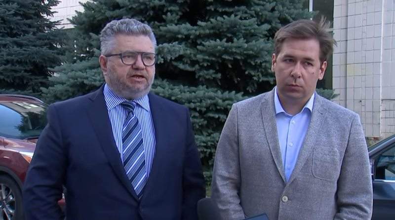 Адвокати Порошенка наполягають на призначенні судового засідання на 17 січня, на день, коли він повернеться в Україну