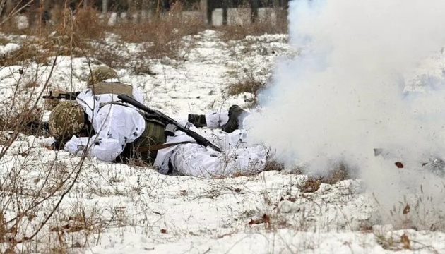 Російські наймнці 10 разів порушили режим тиші у зоні ООС, поранено українського військового