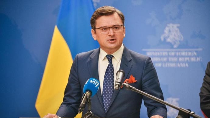 Зараз є шанси на врегулювання кризи між РФ та Україною дипломатичним шляхом - Кулеба