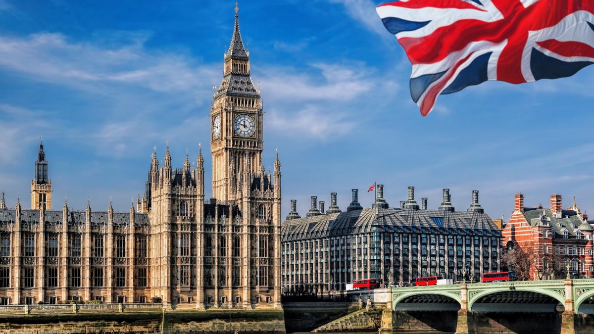 Міністерство закордонних справ Великої Британії рекомендує своїм громадянам виїхати з росії