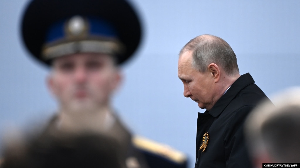 Путін на параді в Москві не став оголошувати загальну мобілізацію та війну з Україною