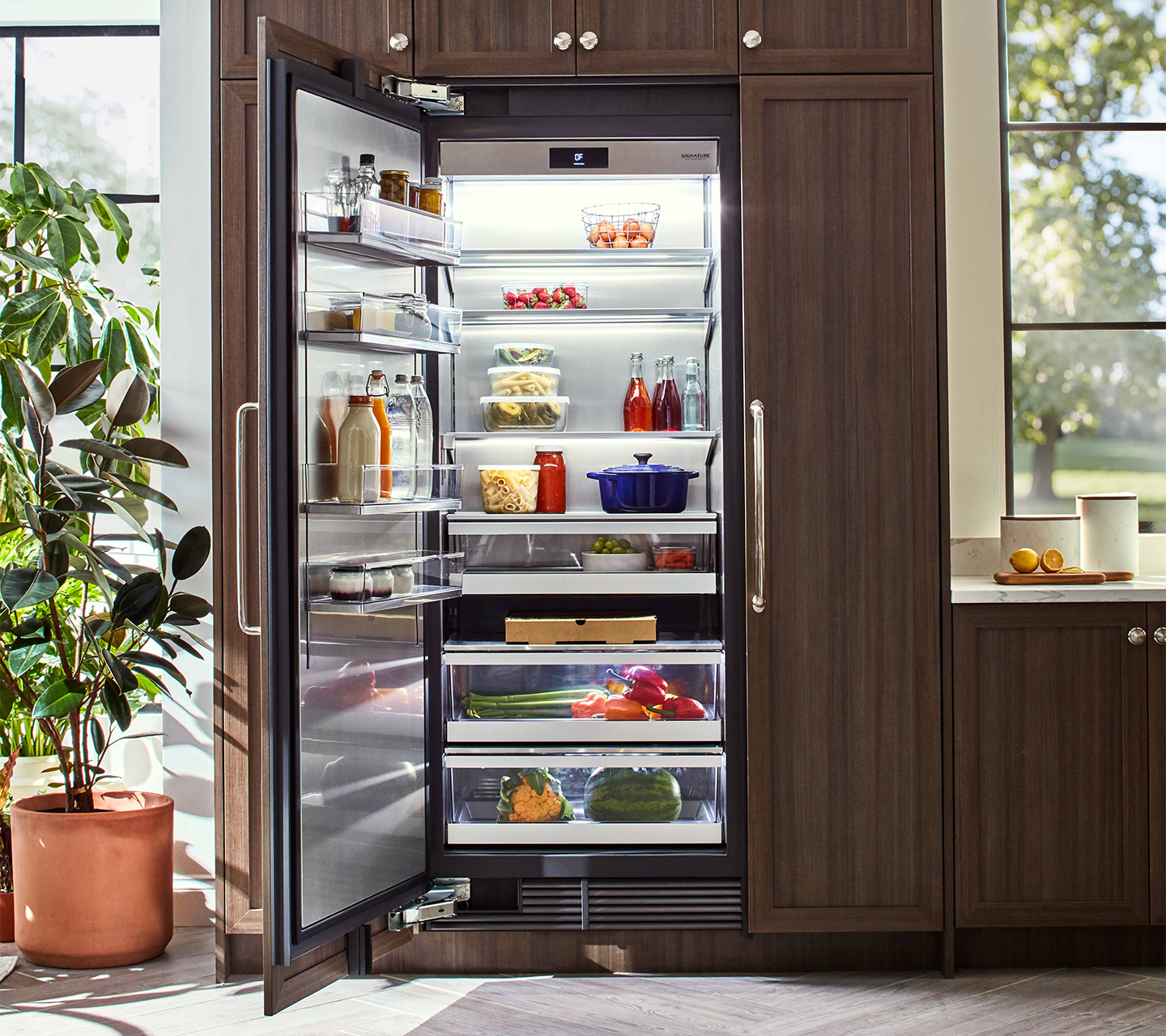 Нужен ли вам встраиваемый холодильник?
