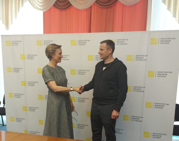 Уряд Німеччини планує надати Україні 1 млрд євро ґрантової допомоги.