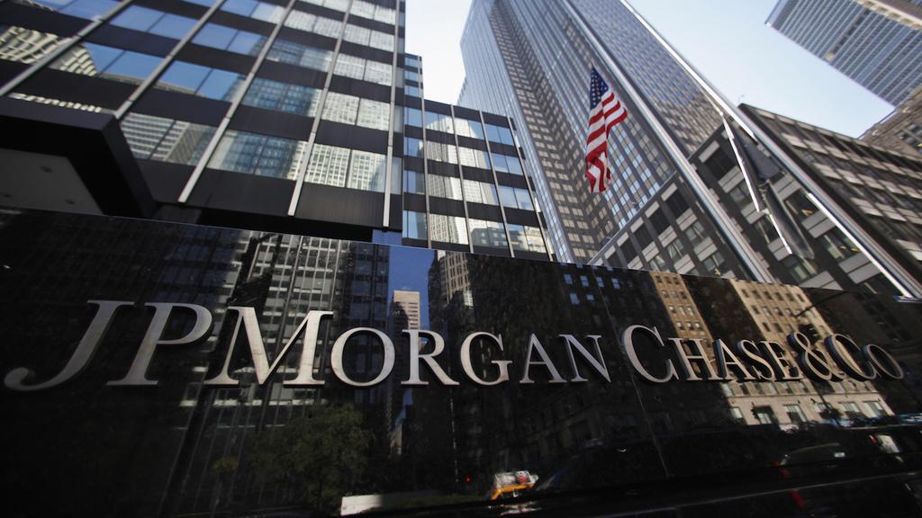 Американські інвестиційні банки JPMorgan Chase та Goldman Sachs зупинили торгівлю держборгом росії