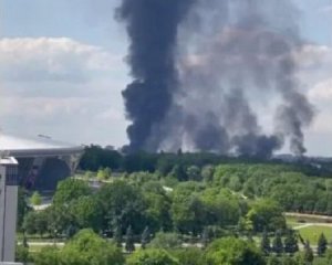 Пожежа і вибухи на військовій базі російських загарбників в окупованому Донецьку 