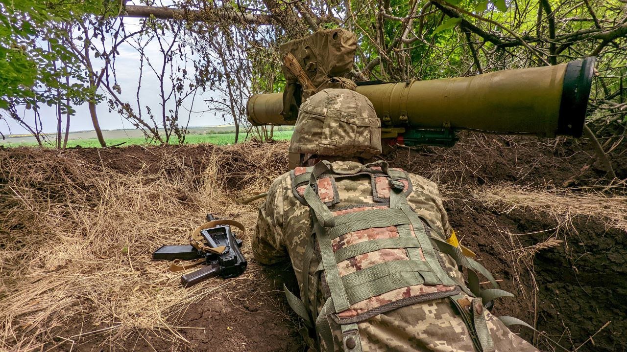 Українські захисники відбили штурмові дії ворога біля населених пунктів Довгеньке та Долина