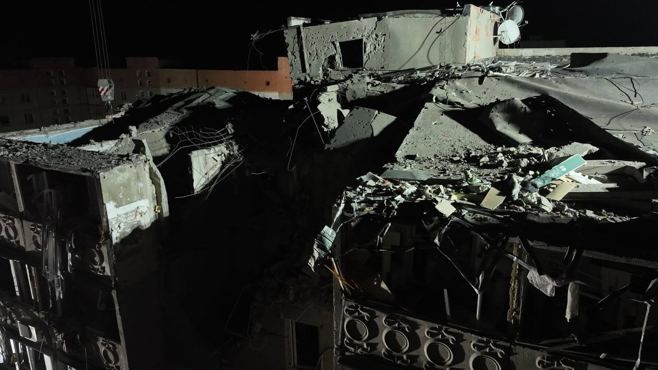 росіяни обстріляли житловий квартал Миколаїва, постраждало 4 громадян