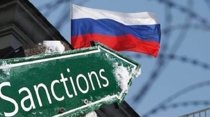 ЄС офіційно запровадив восьмий пакет санкцій проти Росії