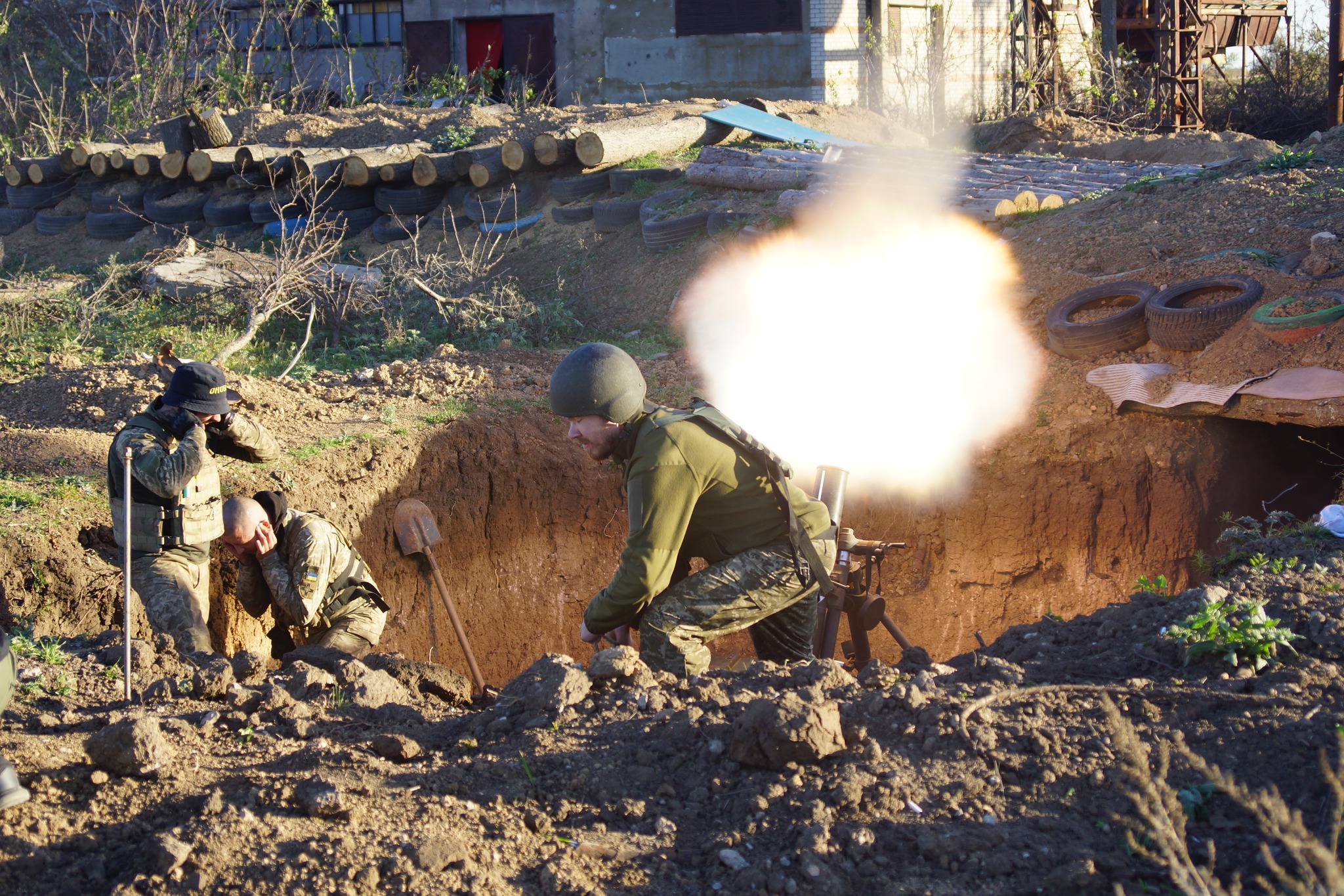 російські окупанти обстріляли Горностаївку на Херсонщині, мешканці якої відмовилися від так званої евакуації
