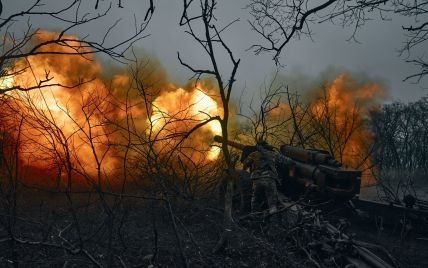 Ворог майже 250 разів обстріляв українські позиції під Бахмутом