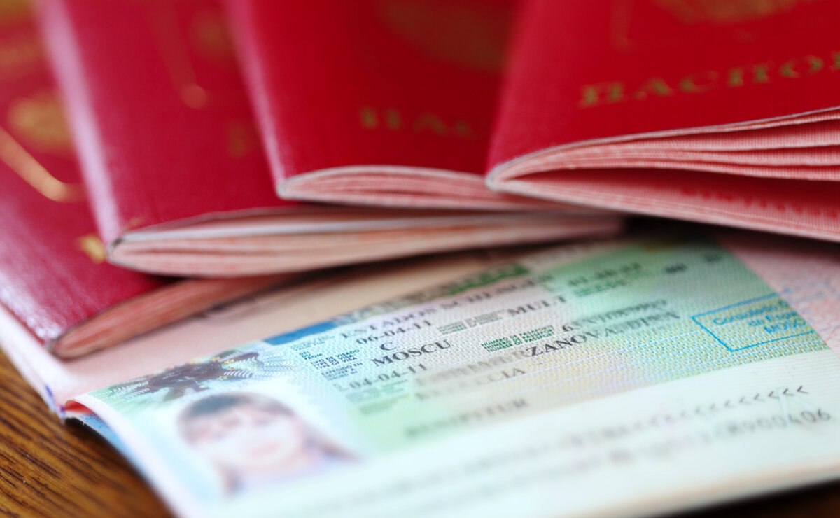 Туристам з рф перестали видавати шенгенські візи на термін більше ніж на рік