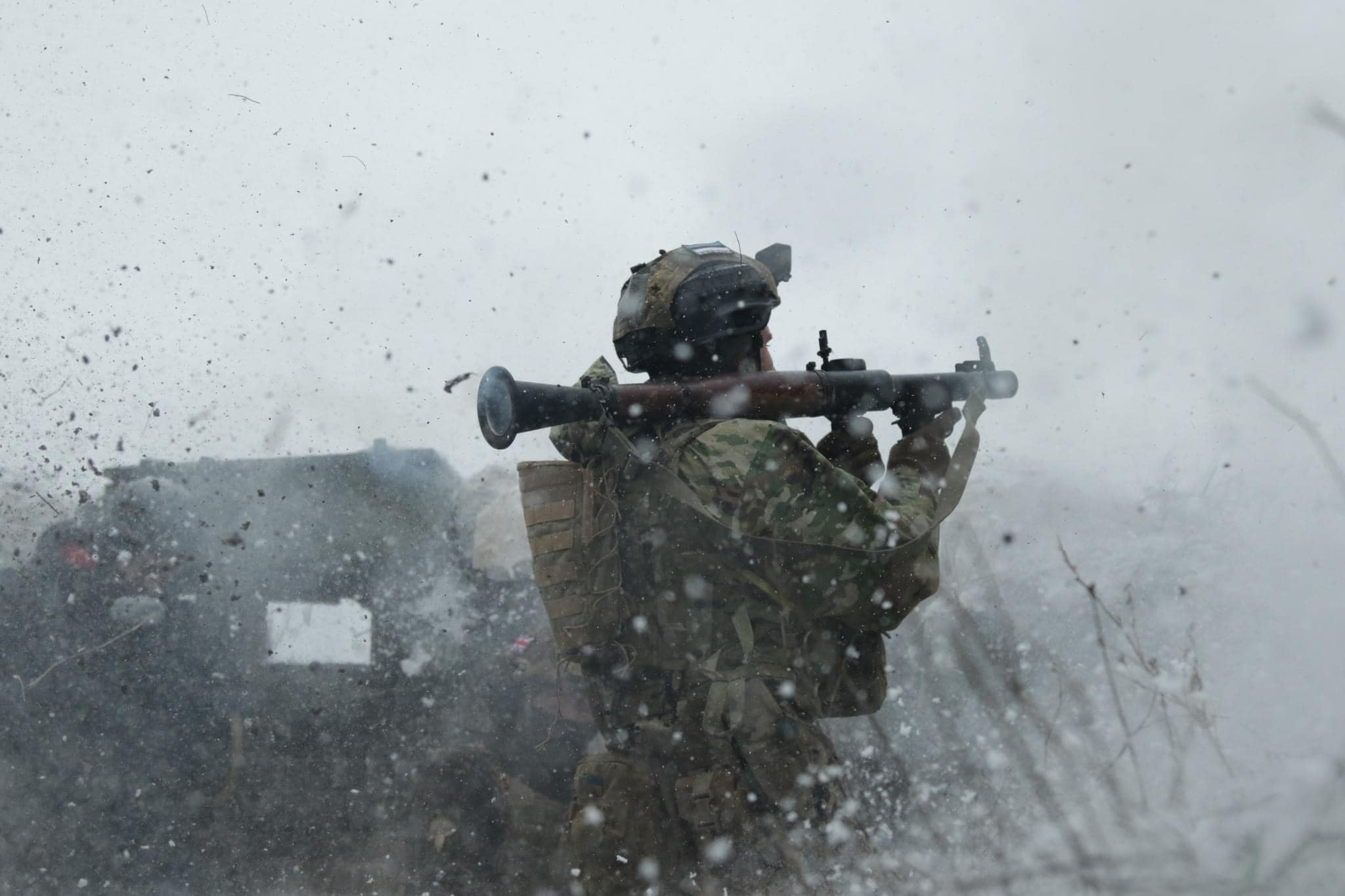 Ворог не припиняє наступальних дій на Луганщині та Донеччині, українські захисники відбили атаки в районах 10 насеених пунктів