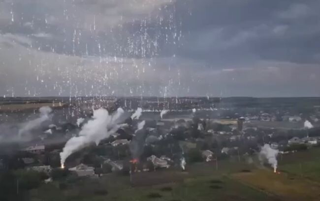 Російська артилерія продовжує використовувати фосфорні та запалювальні снаряди по українським містам та позиціям ЗСУ
