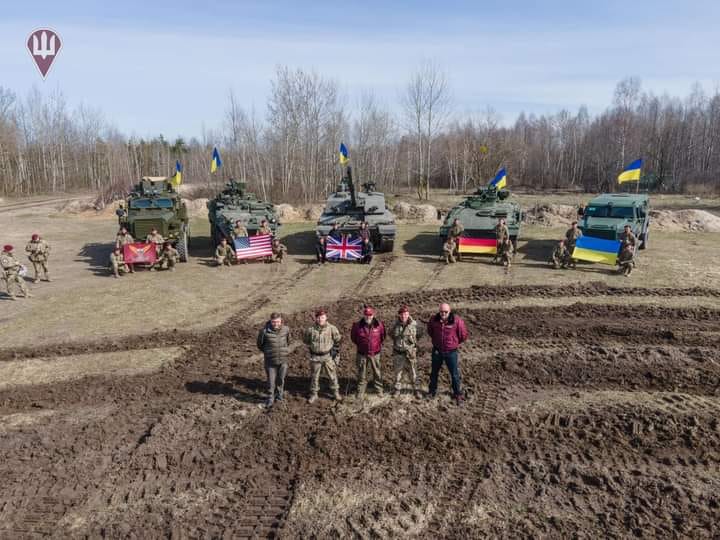 Перші танки Challenger вже в Україні -Резніков