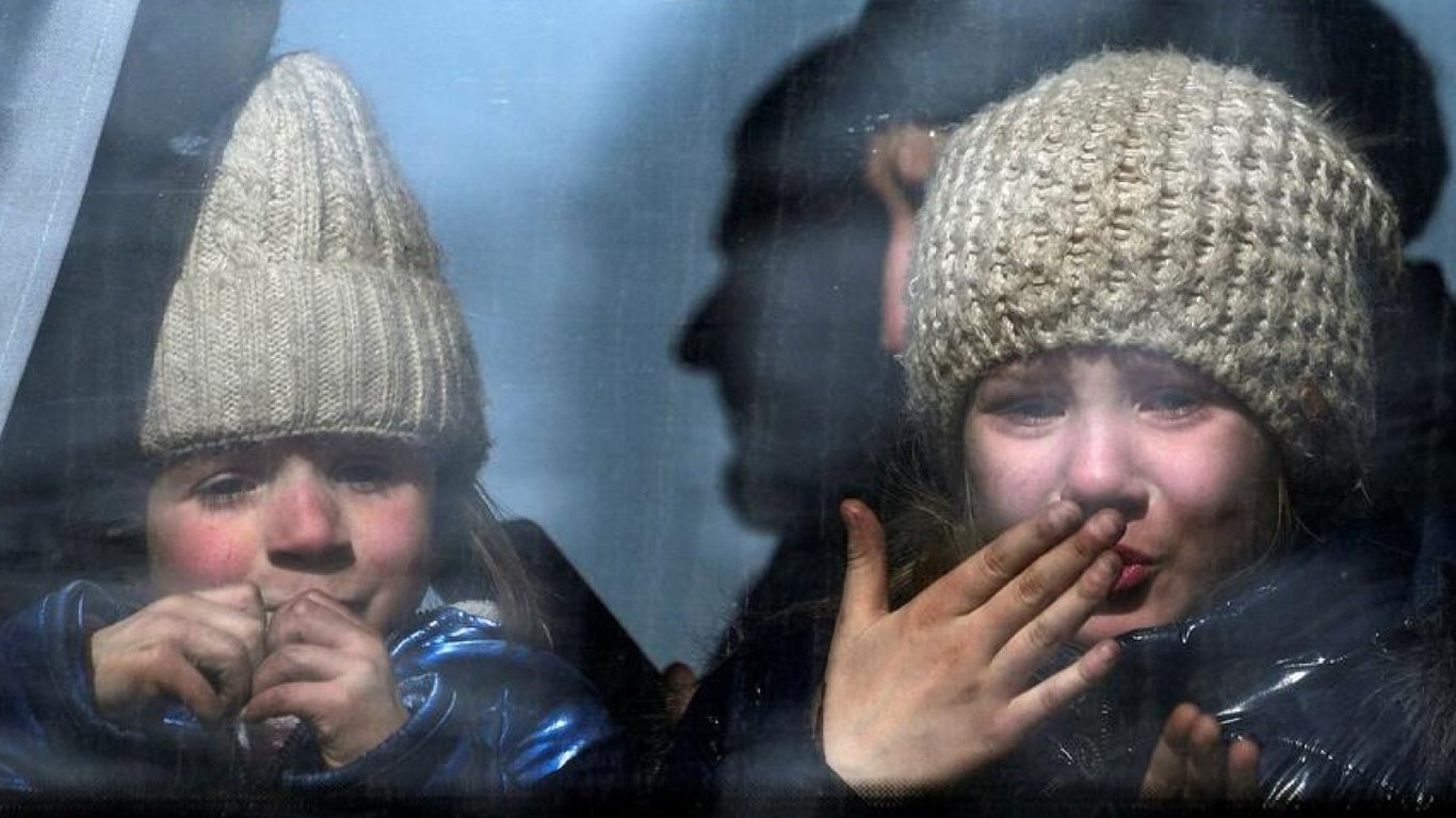 СБУ повідомила про підозру колаборантці, що допомогла росії депортувати понад тисячу українських дітей