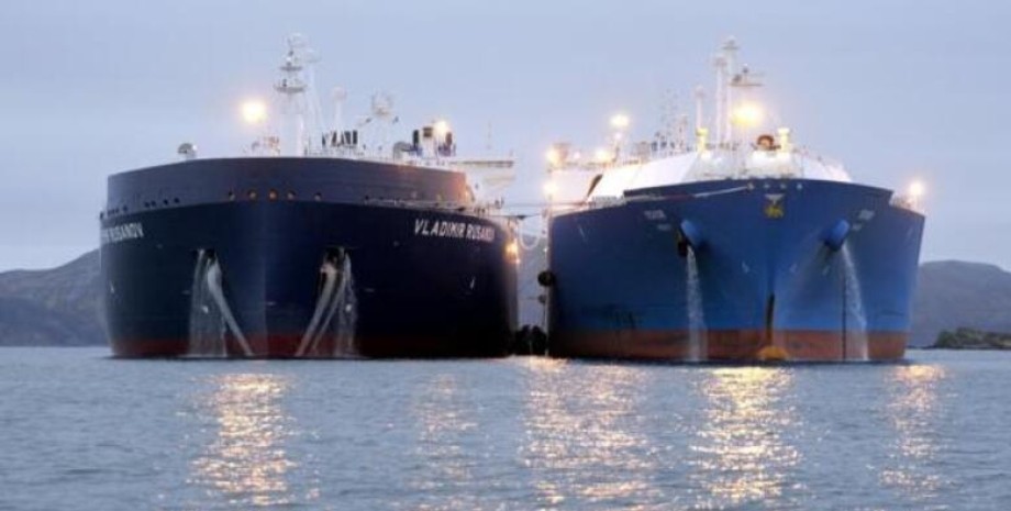 Сотням російських танкерів можуть заборонити доступ до європейських портів