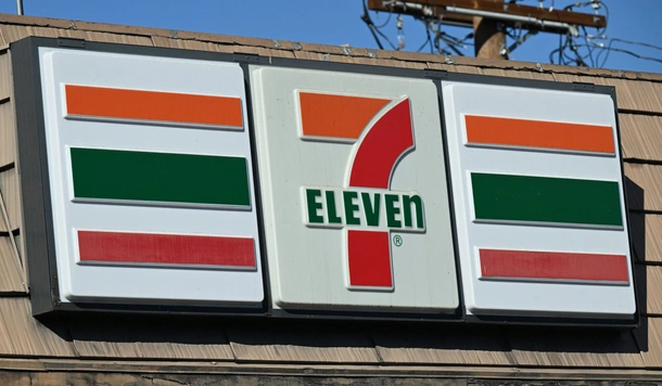 Report: Two 7-Eleven Employees Under Investigation for Stopping Suspected Thief Armed with Gun