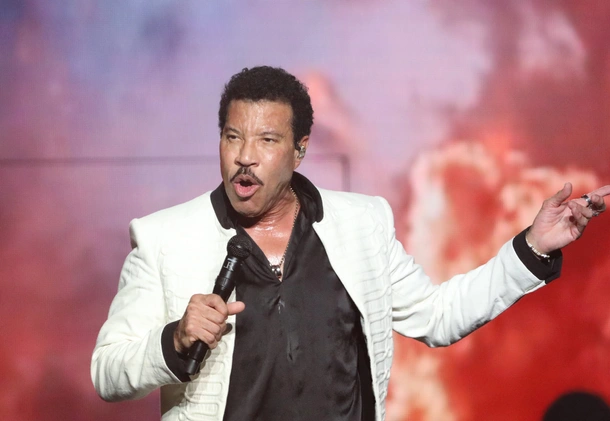 Lionel Richie Concert Abruptly Cancelled Due to 'Severe Weather', Leaving Fans Outraged