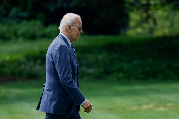 Survey Shows Young Americans Call for Primary Challenge to Biden Amid Declining Approval Ratings