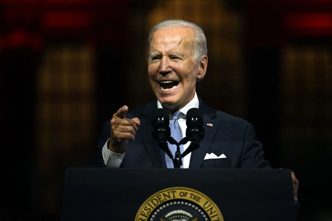 Criticism Mounts as Biden Accused of Exploiting Justice System for Fundraising, While Trump Faces Arrest in Georgia