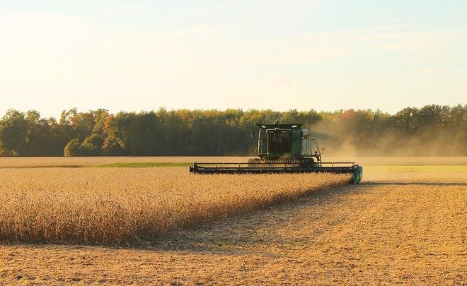 Как технологии меняют будущее полевых работы и фермерских компаний